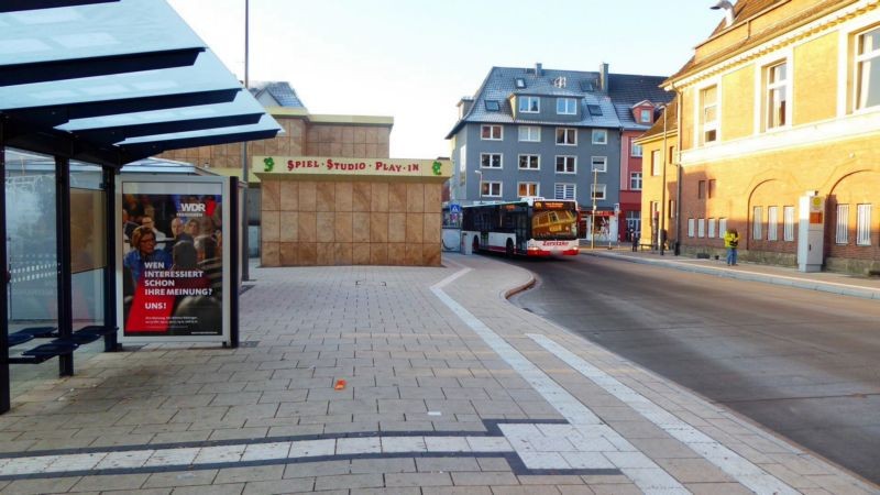 Rigwinstr./HST Mengede Markt/Mittelinsel/re. außen