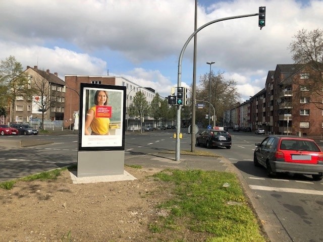 Leopoldstr.  10/Steinstr./Mittelinsel Si. Str.