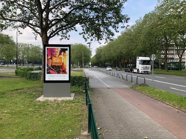 Rheinlanddamm 200/ Westfalenhallen PP-Einf./We.li.