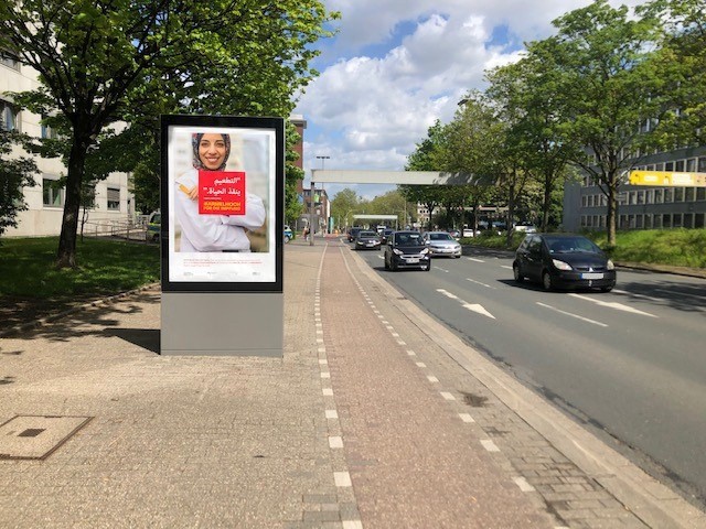 Ruhrallee   1-3 vor Landesbehördenhaus/We.li.