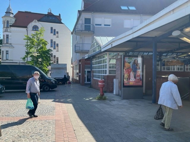 Werner Str.  2-4/Zug. S-Bahn/We.re.