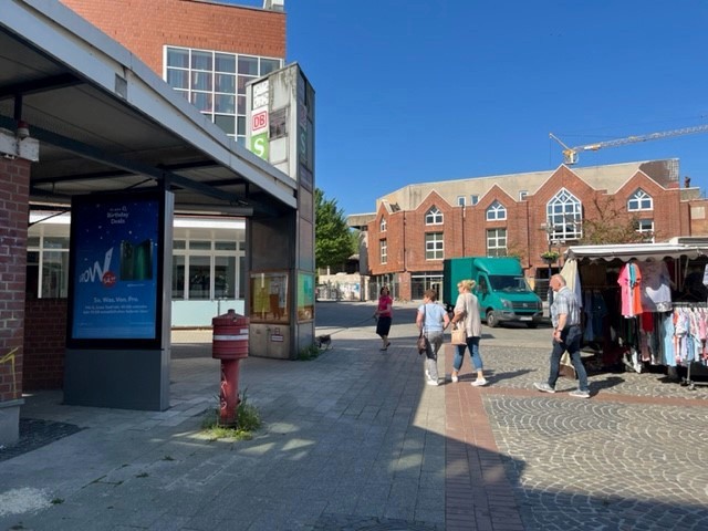 Werner Str.  2-4/Zug. S-Bahn/We.li.