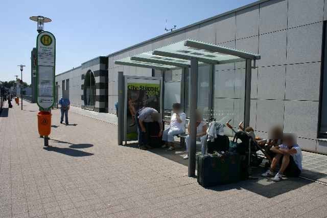 Flughafen Halle II We.re.