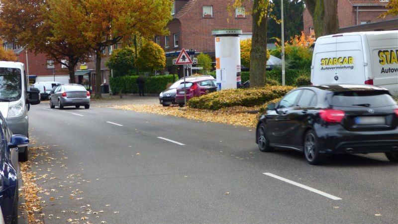 An St. Maria Königin/Heinrich-Wolf-Str.