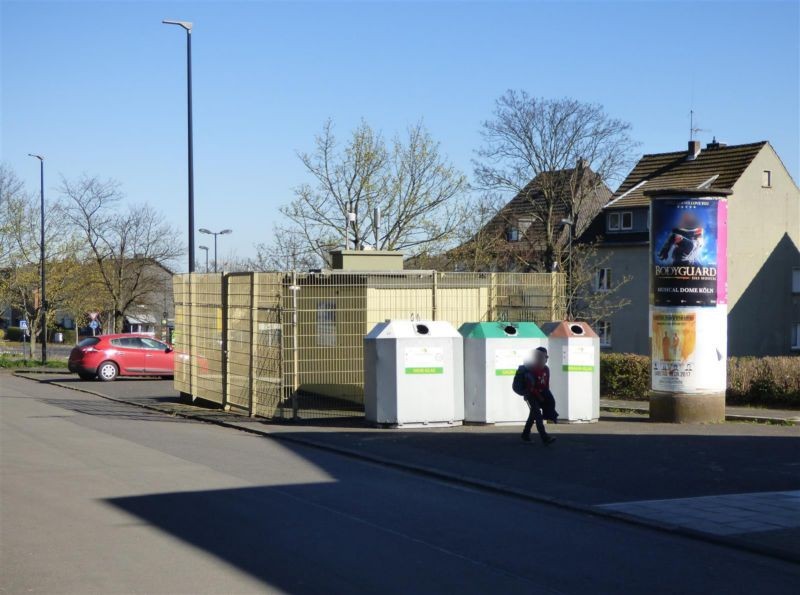 Dunantstr. geg. Stationeingang