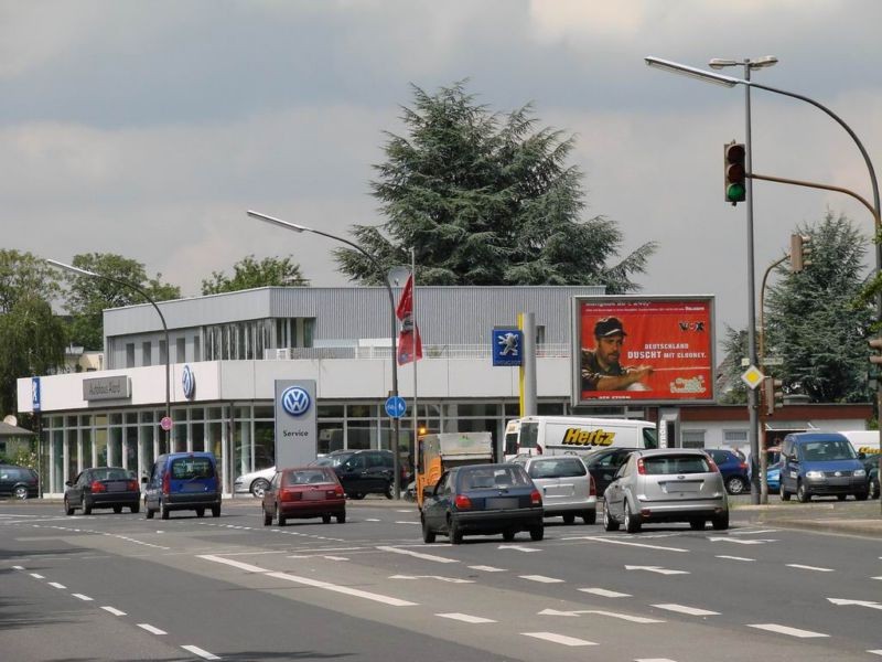 Kölner Str.  28-36/Urbacher Weg/We.re.
