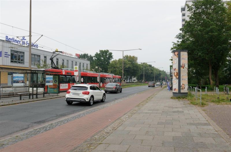 Kurt-Schumacher-Allee  65/Schule