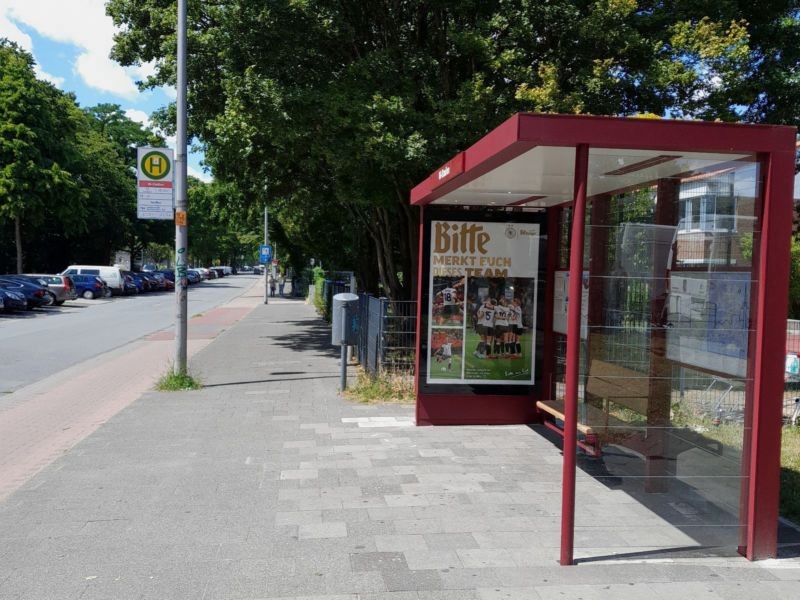 Manfred-von-Richthofen-Str./Stadion
