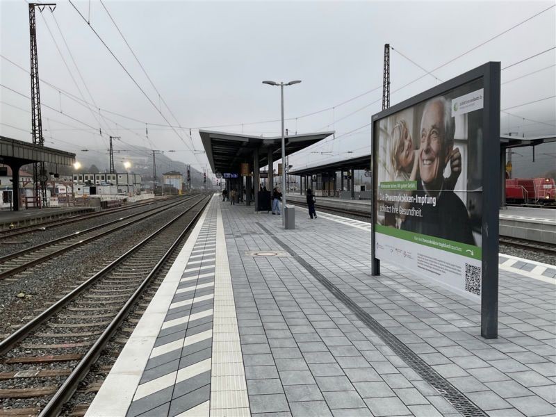 Bahnhof, Bahnsteig Gleis 4/5 Sicht EG