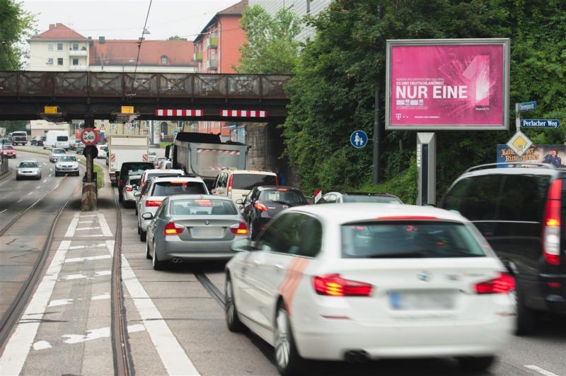 Chiemgaustr./Mittlerer Ring vor DB-Brücke