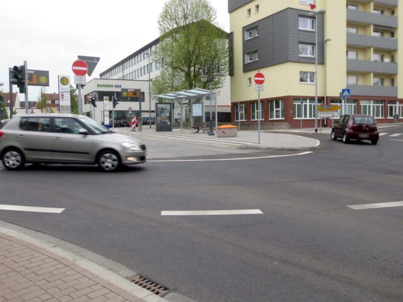 Kanaltorplatz/Vor dem Kanaltor 3/li. Vit./innen