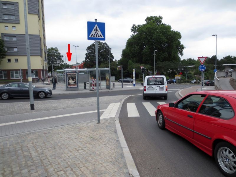 Kanaltorplatz/Nußallee 7/RW außen