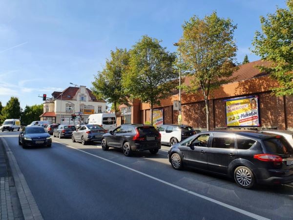 Niedermühlenstr. 3  / Nh. Bünder Str. mi.