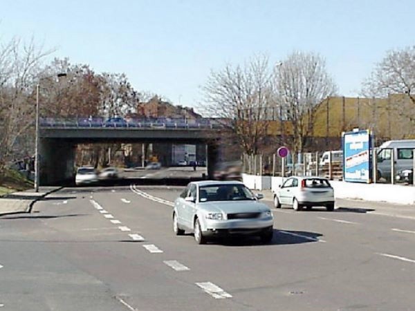 Fermersleber Weg 72 (B 71)  / Auff. Ring