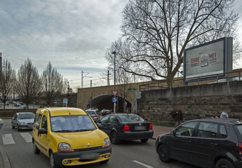 Bahnhofstr.  30(SY04)/Kreisel Deckerstr.