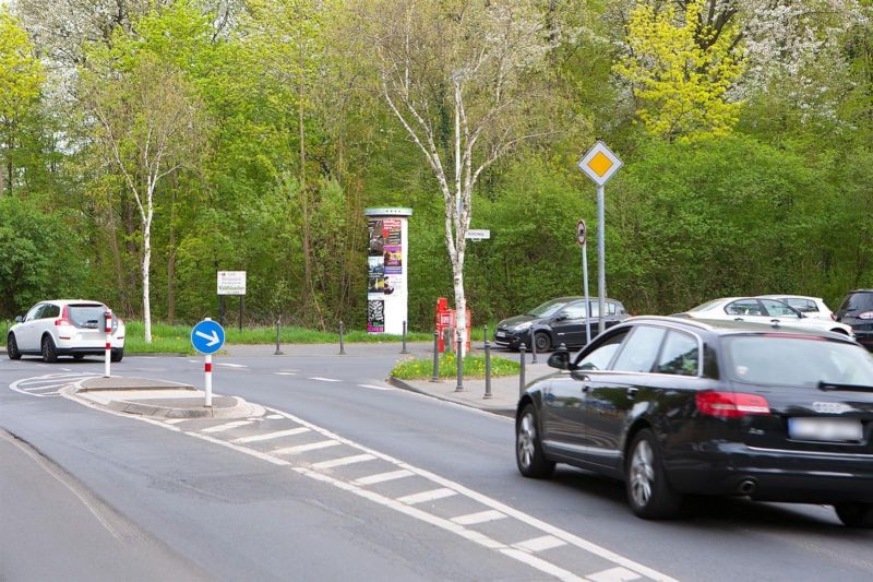 Kiefernweg/Sigmund-Freud-Str.