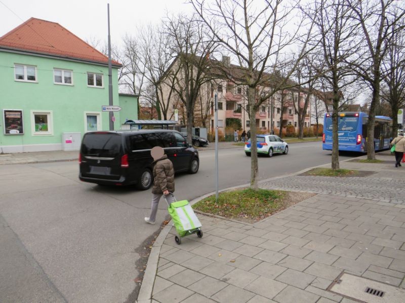 Großbeerenstr. 1/Bunzlauer Platz