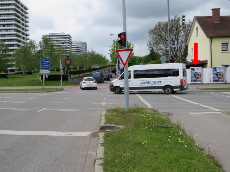 Leopoldstr. 195/Petuelring li.