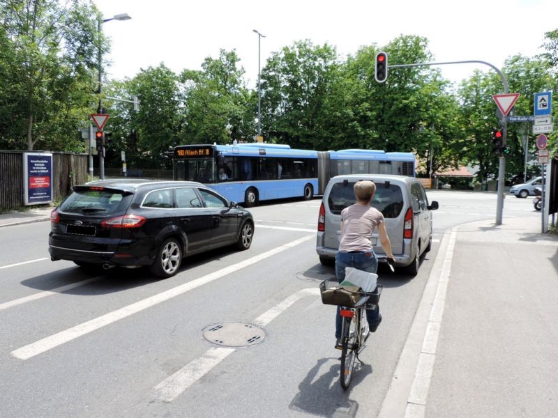 Eversbuschstr. 2/Von-Kahr-Str.
