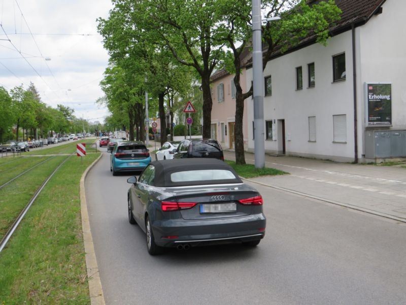 Agnes-Bernauer-Str. 165/Gustav-Adolf-Str.