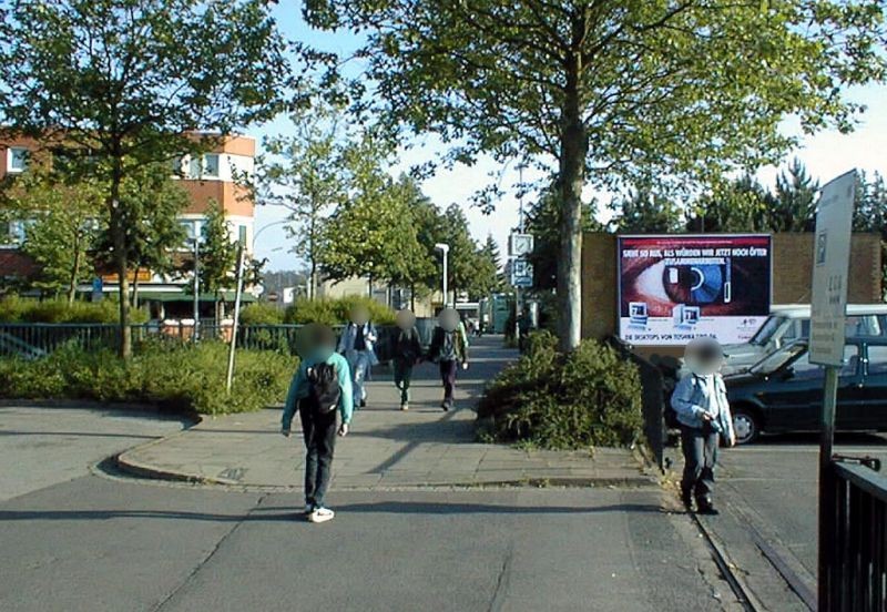 Bf, Vorplatz, Toilettengebäude