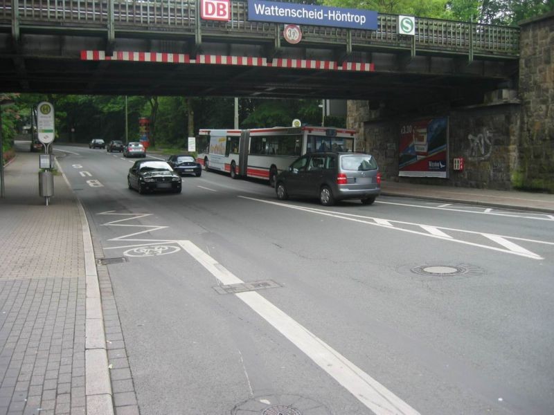 Höntroper Str./DB-Brücke re.