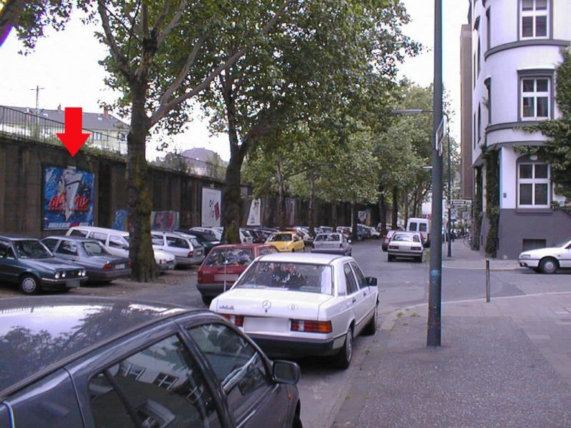 Gustav-Poensgen-Str., StützmauerHalskestr.