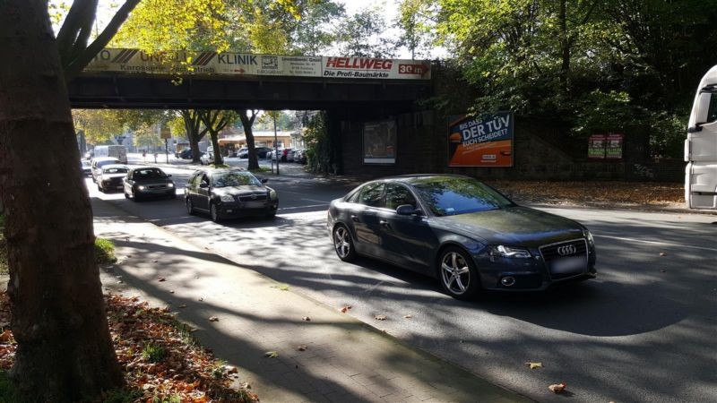 Emmericher Str. geg. Koopmannstr. 139/re. vor Ufg.