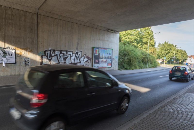 Korbacher Str./Glöcknerpfad/DB-Brücke/3. Sto.