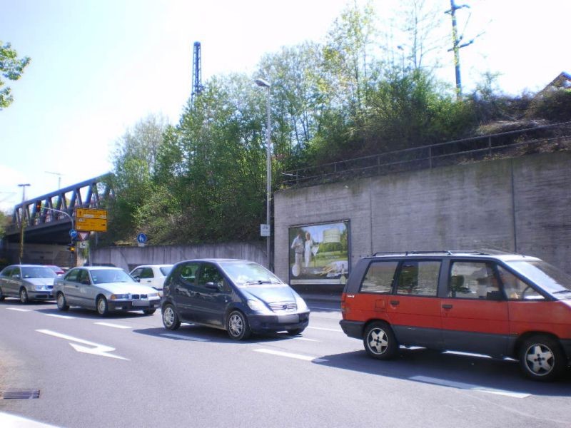 Obere Bahnhofstr./Adenauerplatz, li. Sto.