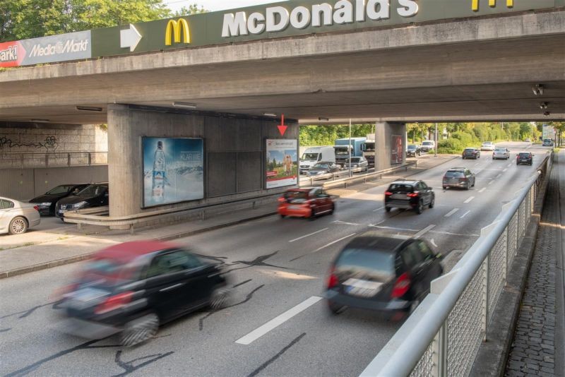 Ingolstädter Str./DB-Brücke Mittelpfeiler saw. re.