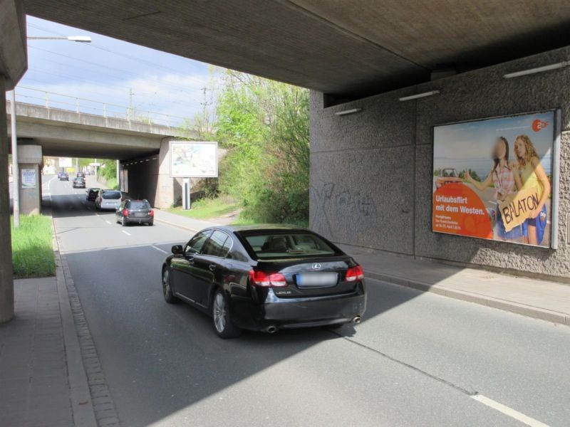 Regensburger Str./1. DB-Brücke,sew., rechts