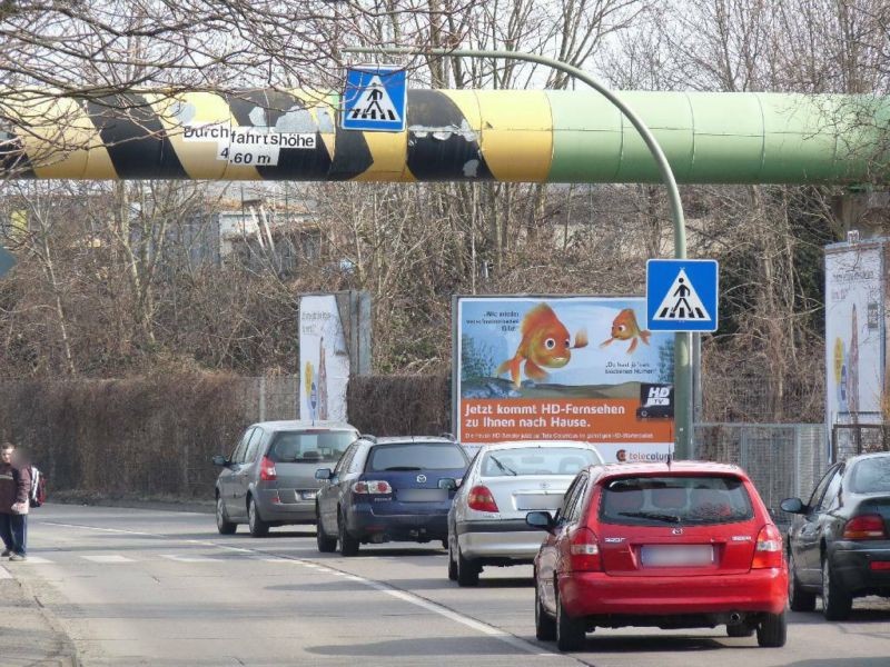 Buchbergerstr. am Fussgängertunnel re. quer