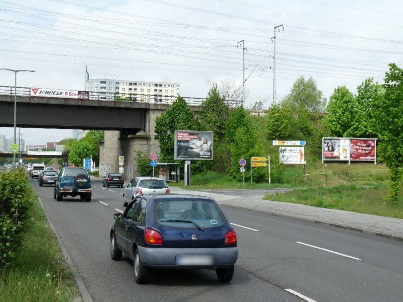 Alt-Friedrichsfelde neb. 63 vor DB-Brücken sew.