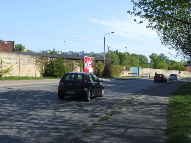 Friedrich-Engels-Str, geg. Schlaatzweg re.