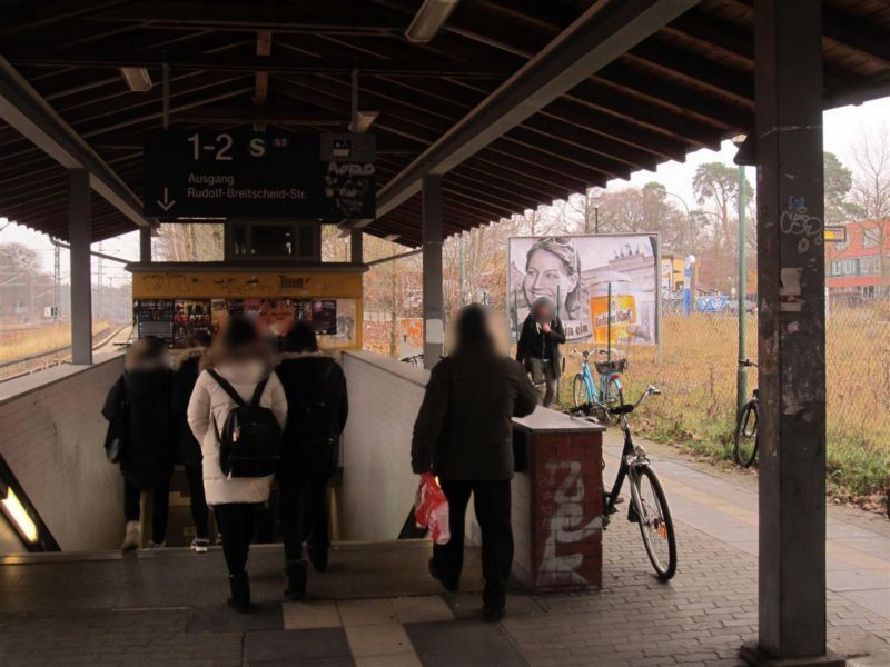 S-Bf Griebnitzsee,Zug. zw. Bf-Geb.u.Regio-bstg.