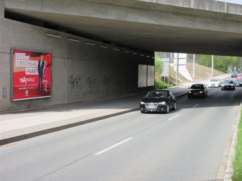 Regensburger Str./1.Ufg., saw rechts, 2. Sto.