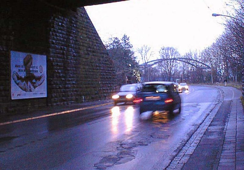 Obermeidericher Str. 197 li./DB-Brücke