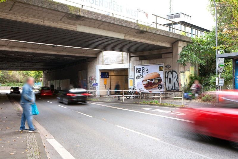 Ümminger Str./DB-Brücke/re. neb. Zugang S-Bf