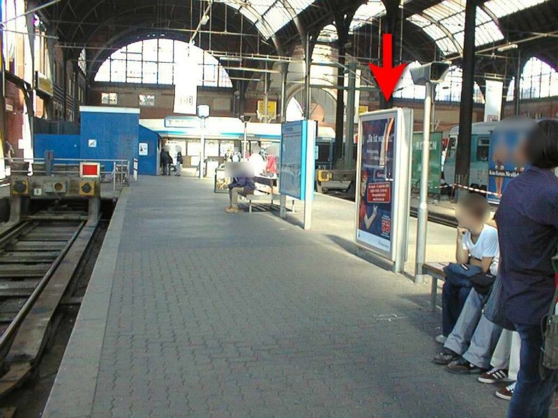 Hbf, Bstg., Gleis 6, neben Sitzbank