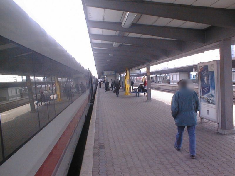 Hbf, Bstg., Gleis  2, 1. Sto.