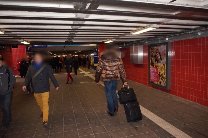 S-Bf Ostbahnhof östl. Bstg. Ufg. Gl.8-11 li.1.Sto.