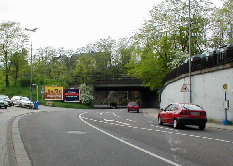 Am Neuhauser Weg,Am Bahndamm, li. v.DB-Brücke