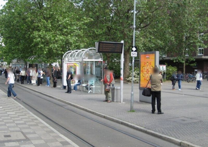 Hbf, Vorplatz, re.,Sicht Strasse