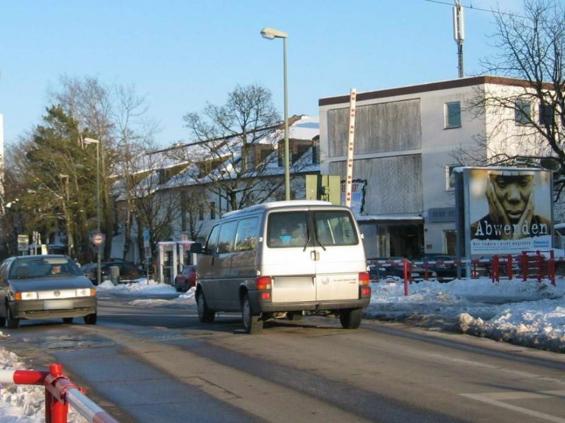 Ottostr./Bahnüberg. geg. S-Bf