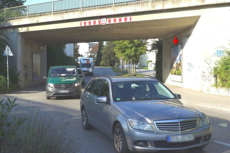 Leutstettener Str./DB-Brücke saw.