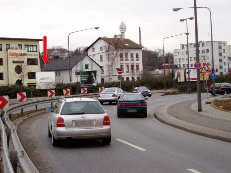 Gerbermühlstr./in Kurve neb.DB-Fußg.brücke/1.Sto.