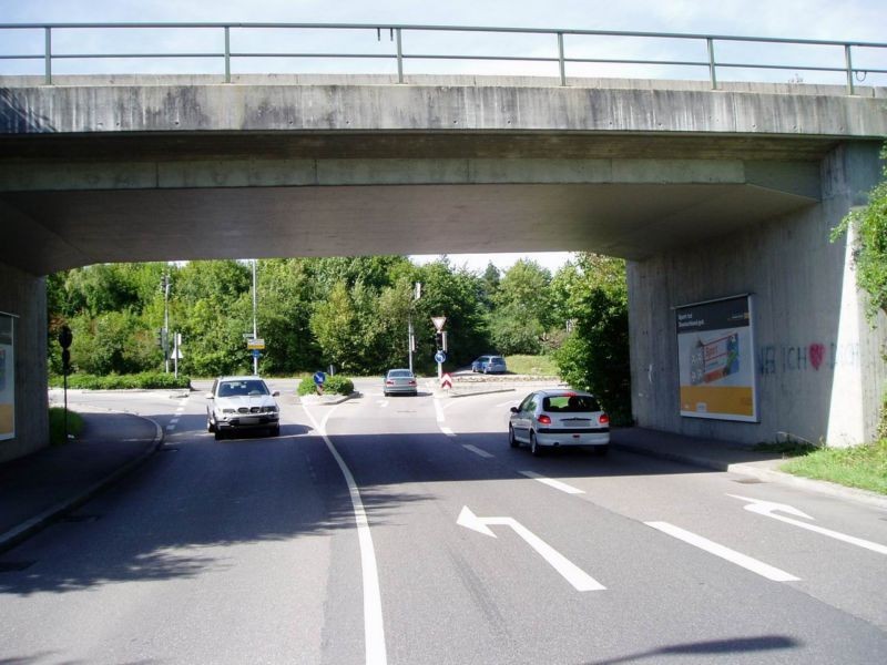 Friedrich-Gerstlacher-Str., DB-Brücke, saw.