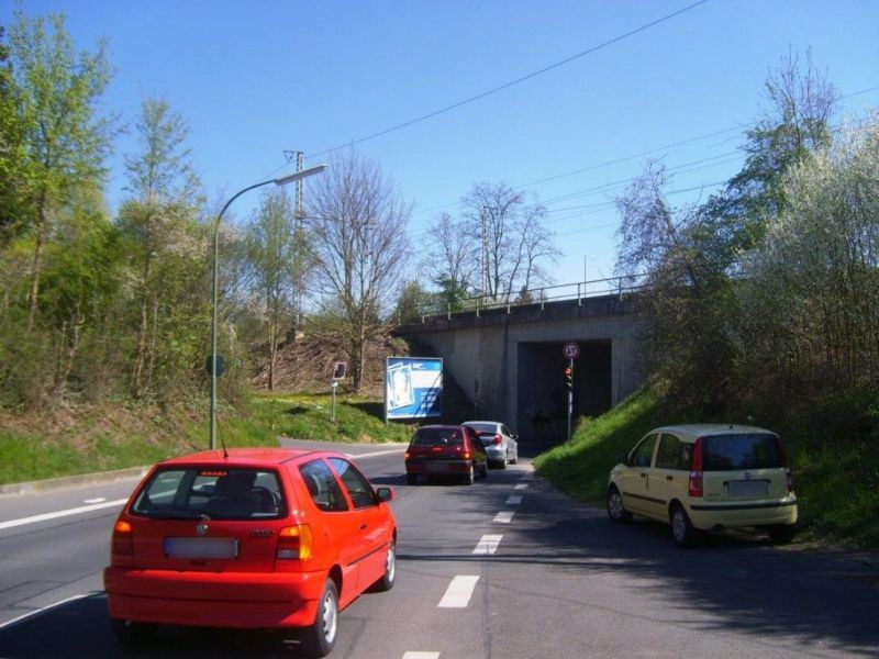 Heriedenweg Nh. Stuttgarter Str. quer