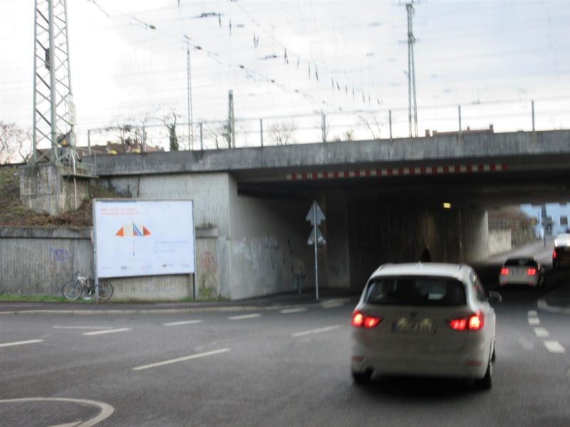 Ständerbühlstr. (B27)/Rotkreuzstr.